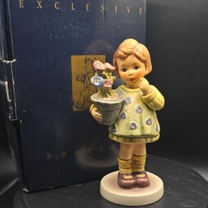 Hummel 463/0 “My Wish Is Small” #176 92/93 Exclusive Edition, TMK 7, Mint w/ Box